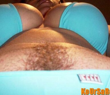 Η Βυζαρού Σοφία, μοστράρει με καμάρι το πίρσινγκ στο μουνί της!