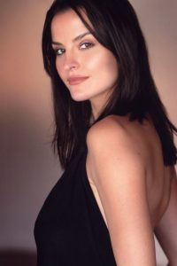 Η Ana Alexander γαμιέται σε σινεμά στη ταινία “Chemistry”