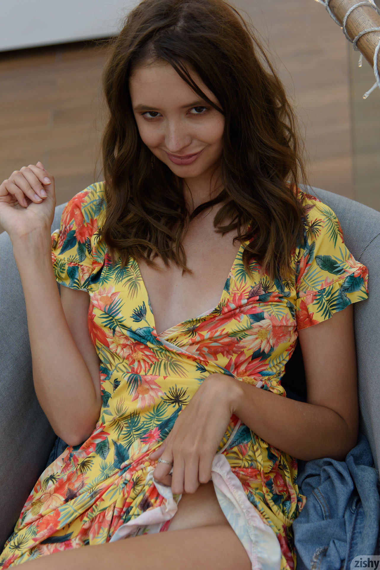 Disha Yudina My Roommate Can Model Zishy (29)