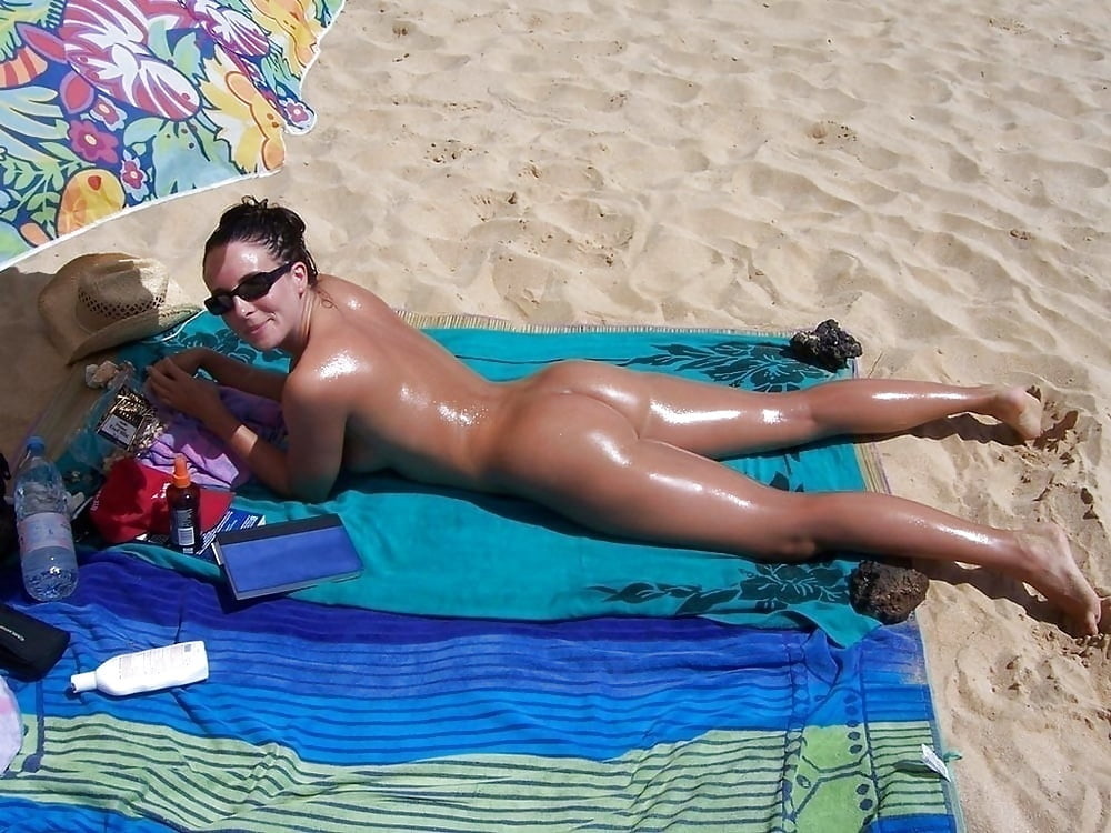 Summer 2020 Totally Nudes At The Beach 94 Pics Xhamster 27 08 2020 Koursaro...