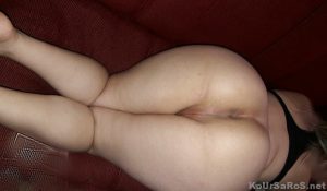 Η Λία, θέλει να πιστεύει ότι έχει καυτά οπίσθια!