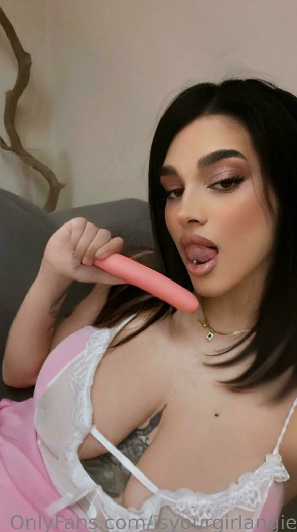 Isyourgirlangie Onlyfans (6)
