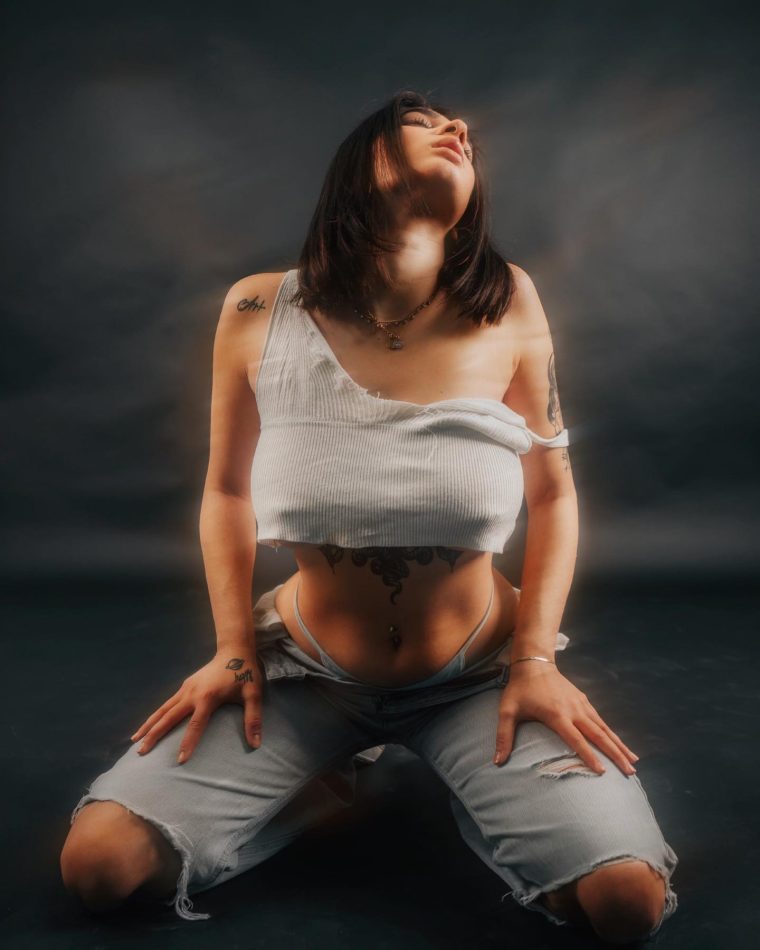 Isyourgirlangie Onlyfans (9)