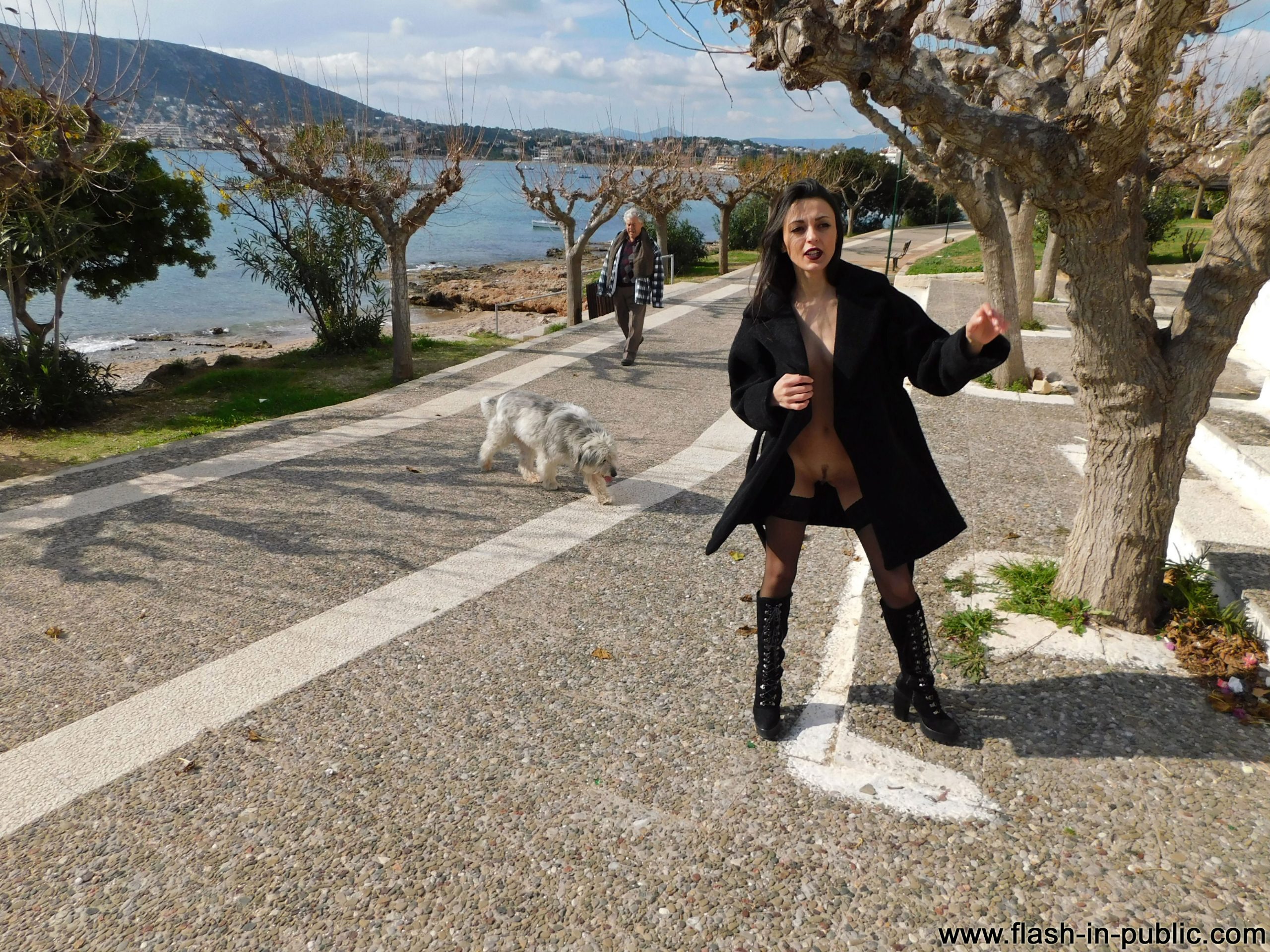 Αφράτο ξέκωλο, με απίστευτες βυζάρες και κωλάρα! koursaros.net