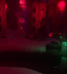 Ελληνικό, Μελαχρινό, με Βαθύ Λαρύγγι τα καταπίνει όλα!