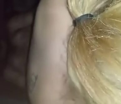 Έτσι ρε μάστορα την γάμησες για τα καλά την πόρνη. Τέτοιο γαμήσι θέλουν η πουτάνες! Δείτε την ξανθιά, Ελληνίδα πουτάνα!!!!