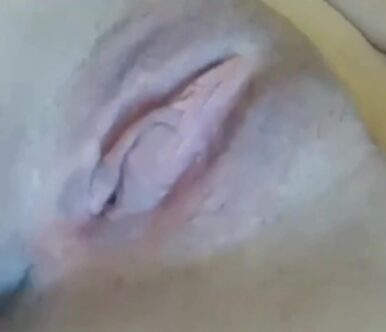 Καυτό, Ελληνικό μουνί, ξεκαυλώνει μόνο του Part-6: “Σήμερα, θα ξεκινήσω μαλακά και μετά θα σας βάλω στα σκληρά… Καλά Χριστούγεννα…”