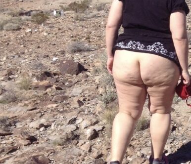 Ελληνίδα, αφράτη, καριόλα, μοστράρει κωλάρα στα βουνά της Κρήτης!