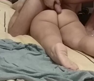 Χύσιμο στην κωλάρα της καριόλας μου, χωρίς να της τον βάλω καθόλου!