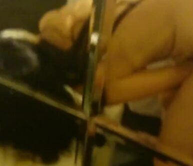 Ελληνίδα, χωρισμένη, είχε ανάγκη έπιασε δουλειά σε κωλόμπαρο στην επαρχία και βγάζει καλό μεροκάματο…