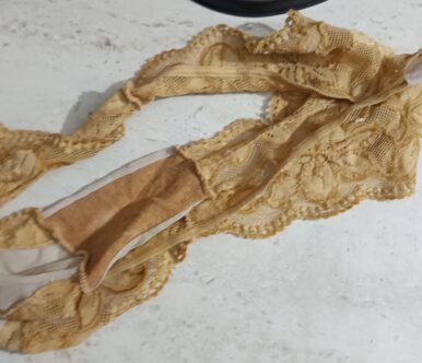 Ελληνίδα, MiLfάρα, καυλώνει με βρώμικα σχόλια! Part-3: Τα κιλοτάκια της MiLfάρας μου… Θέλει να μάθει, πιο θα γούσταρε ο καθένας σας να φοράει και να την ξεσκίζετε; Περιμένει σχόλια…