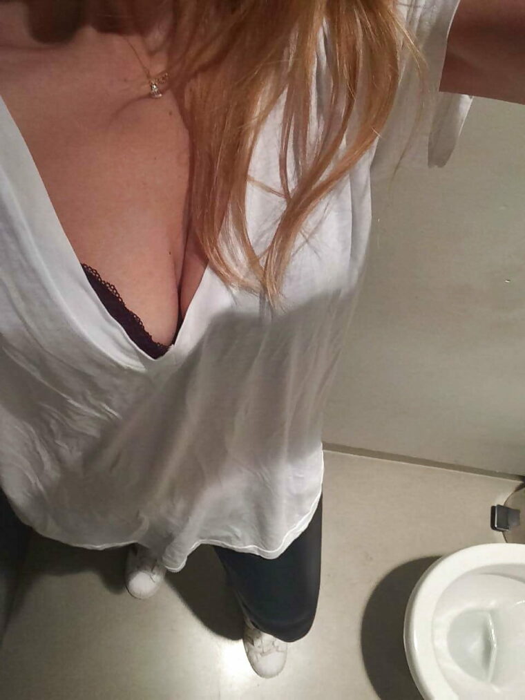 Ξανθιά Ελληνίδα καυλωμένη MiLf