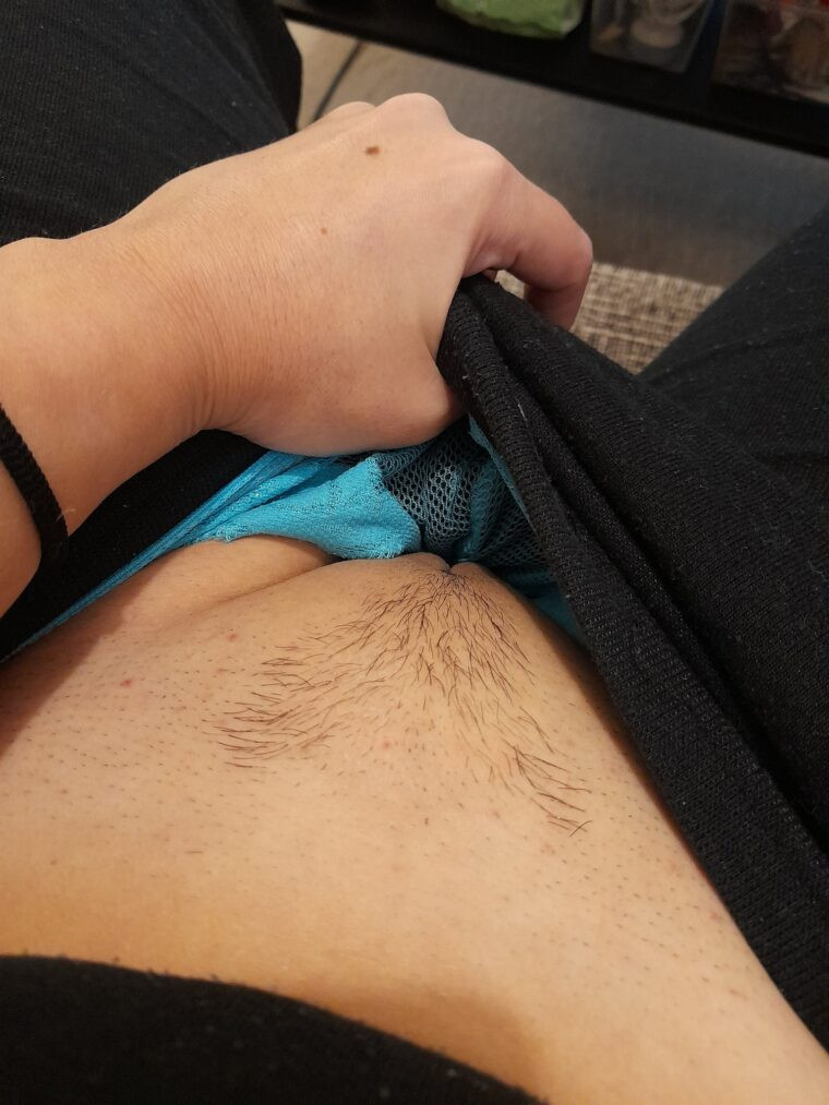 Ελληνίδα Webcam model η Μαίρη, σε 30 Φώτος και βίντεο να γαμιέται